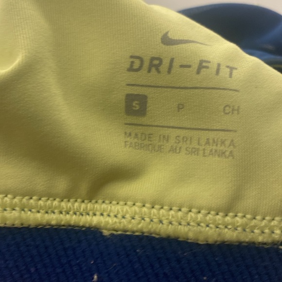 nike bra - Picture 3 of 3